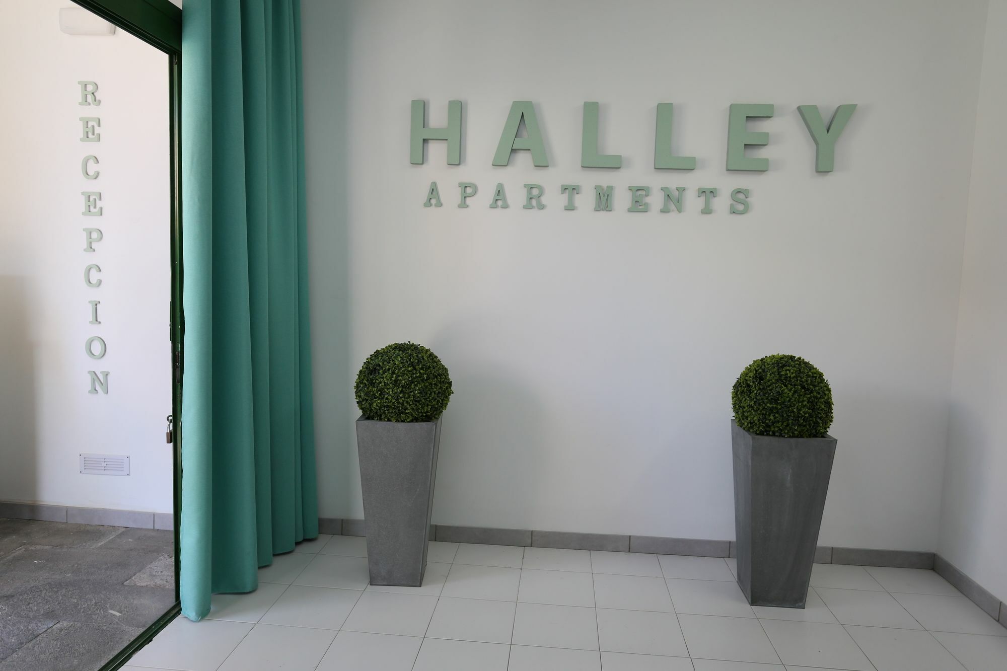 Apartamentos Halley Puerto Rico  Luaran gambar
